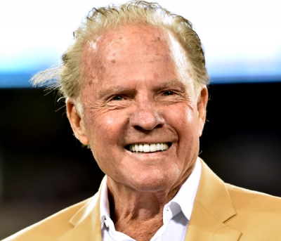 Frank Gifford, NFL Hall of Famer and Monday Night Football legend, dies at age 84.